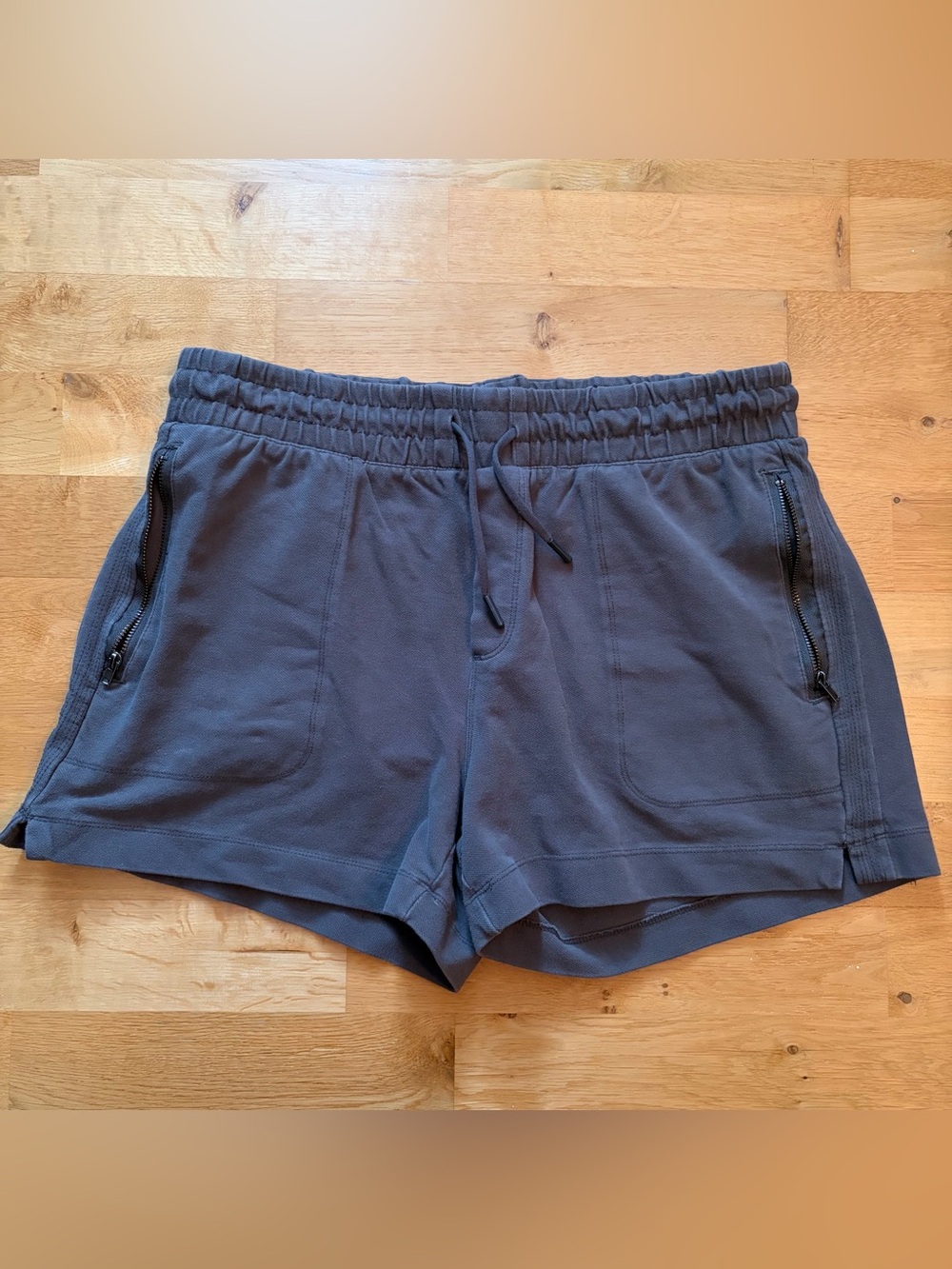 Women's Charcoal Elastic Waist Pull-On Shorts with Zip Pockets, Large